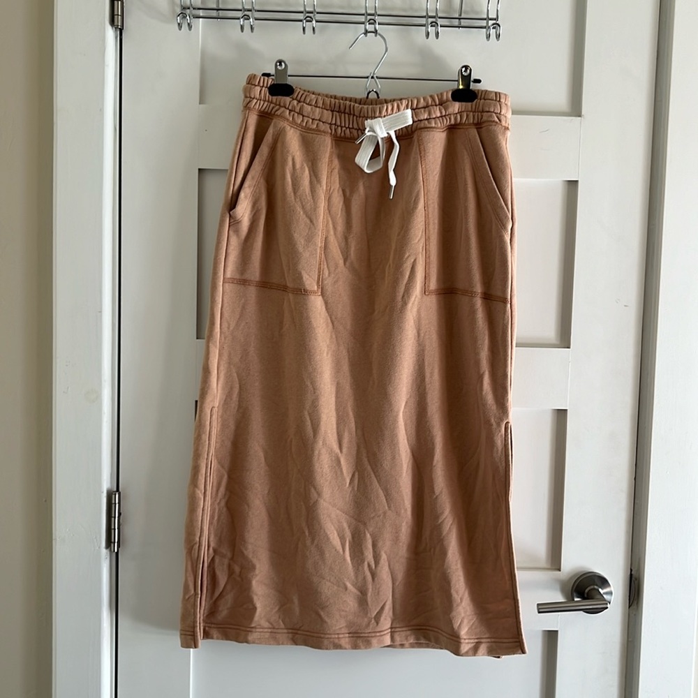 Aerie high waisted skirt, light clay color, sweats material.